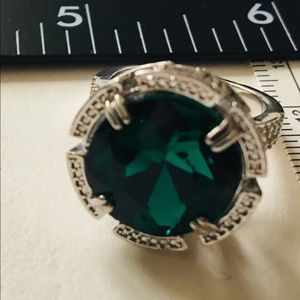 Fashion Large Costume Faux Green Sz 6